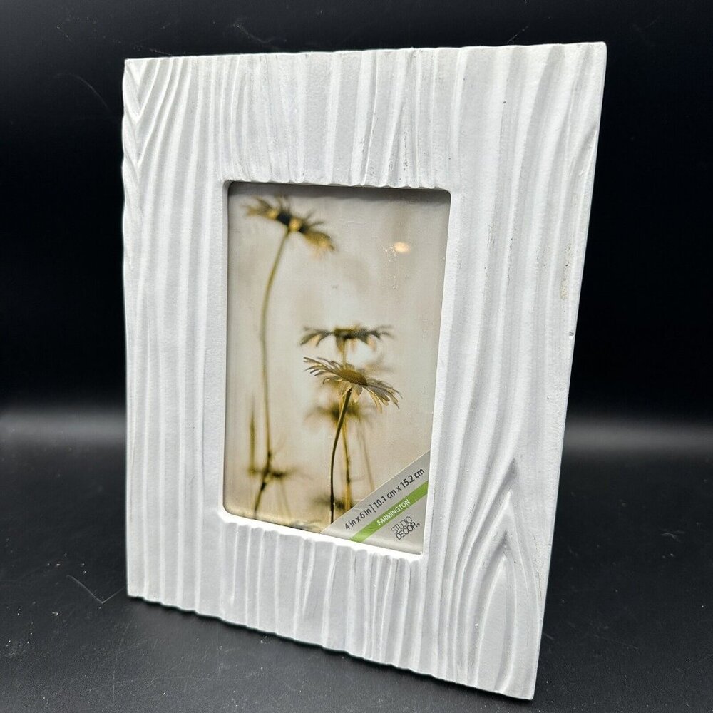 Rustic Textured White Picture Frame 4x6 Farmhouse Wood Grain Tabletop Decor